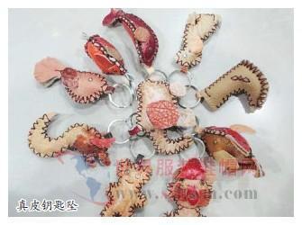 皮革工艺品抛掉陈旧观念 带来异乎寻常效果-世界服装鞋帽网-行业门户.全国十佳电子商业行业门户网站